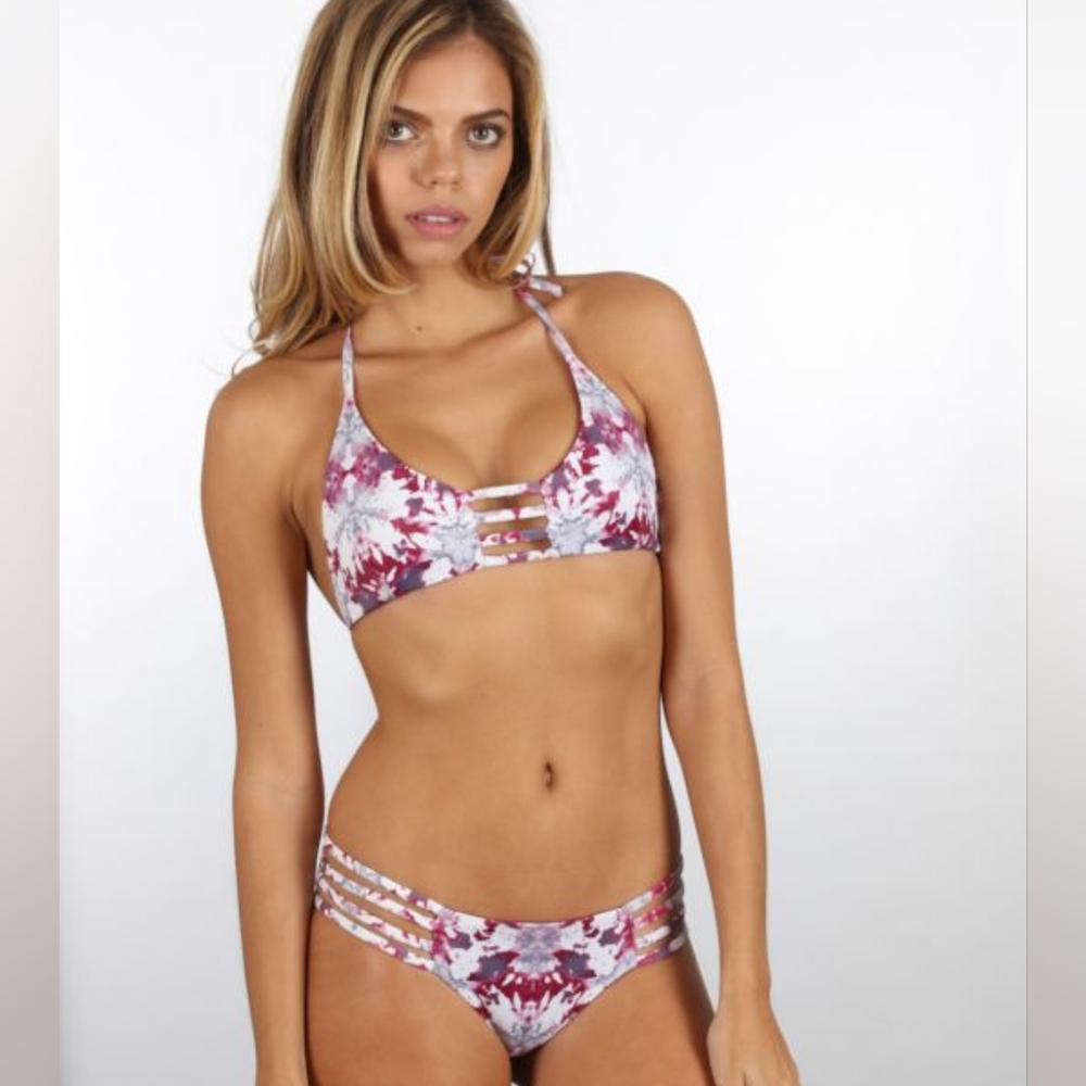 Ola Feroz Swimwear - Chica Bikini 2.0 in Playa Colorada - Size XS